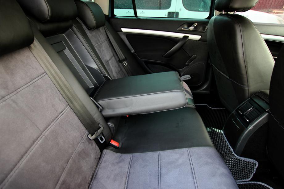 Skoda Octavia II A5 2006-2010 Car seat covers eco-leather+fabric+alcantara Antara A001 (full interior) Photo 4