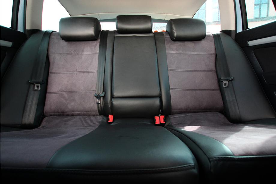 Skoda Octavia II A5 2006-2010 Car seat covers eco-leather+fabric+alcantara Antara A001 (full interior) Photo 3