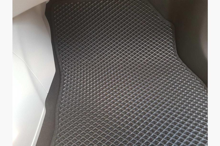 Nissan Qashqai 2014-2021 EVA Floor Mats for Rogue Sport (Black) Photo 8