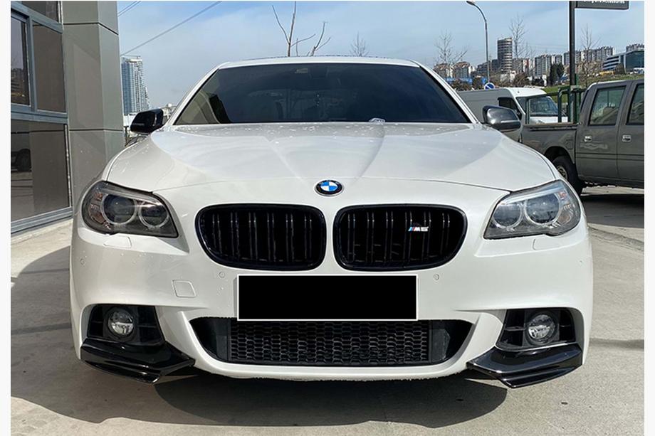 BMW 5 Series F10/F11 2010–2016 Front Bumper Lip DPT Flap (for M-Performance, Gloss Black) Photo 1