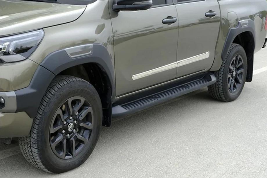 Volkswagen Amarok 2010-2022 Stainless Steel Door Moldings (4 pcs) Photo 4