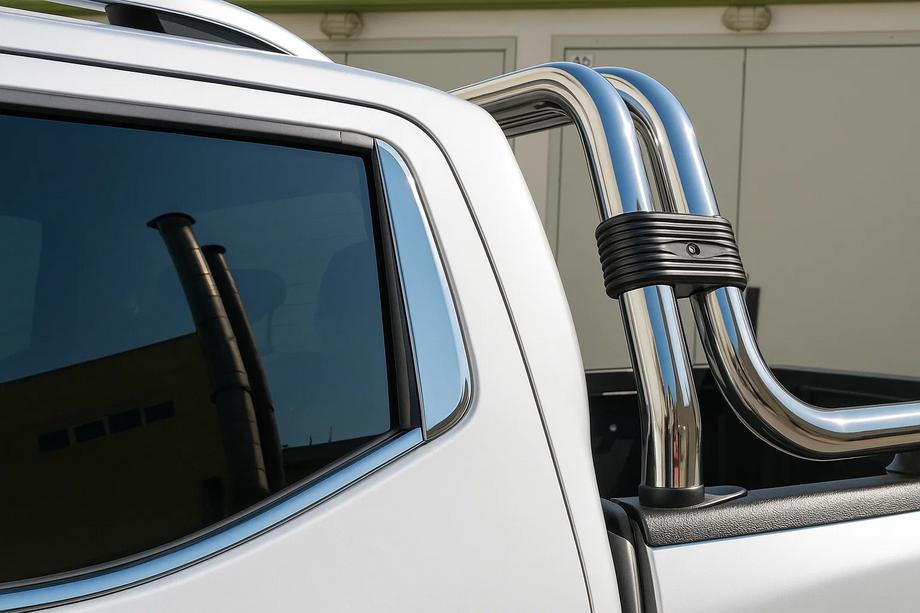 Nissan Navara/NP300 2016- Stainless Steel Rear Pillar Covers (2 pcs) Image