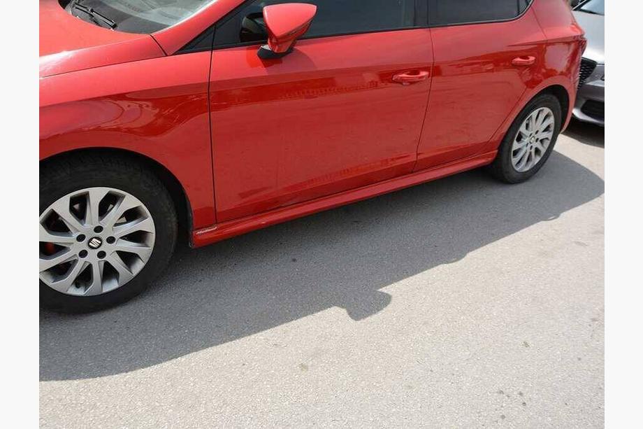 Seat Leon 2013-2020 Meliset Side Skirts (primed for painting) Image
