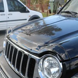 Hood Deflector (EuroCap) Jeep Cherokee/Liberty 2002-2007 photo 1