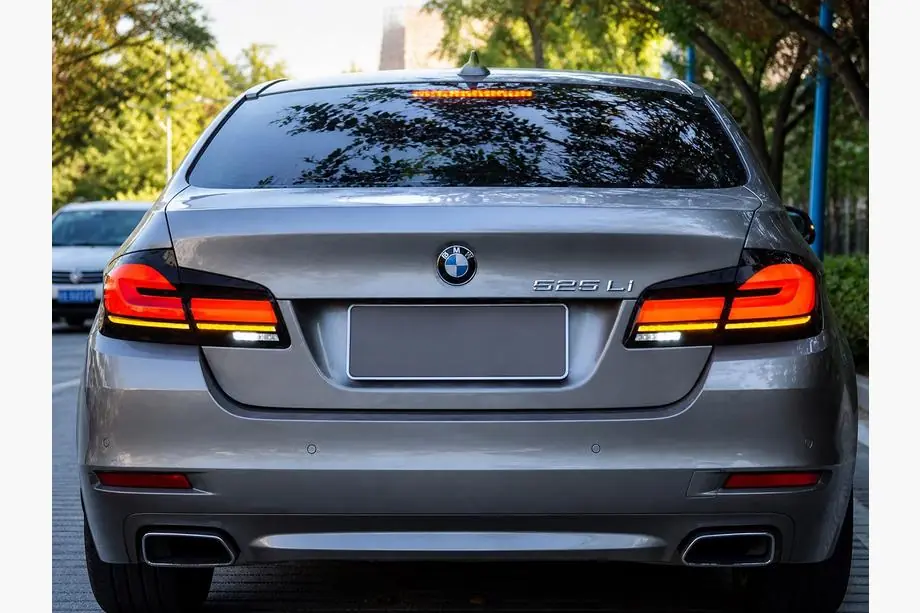 BMW 5 Series F10/F11 2010–2016 Rear tail lights (LCI design) Image