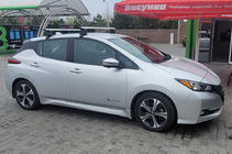 Nissan Leaf 2017- Roof rack for smooth roof (chrome, pair) photo 2
