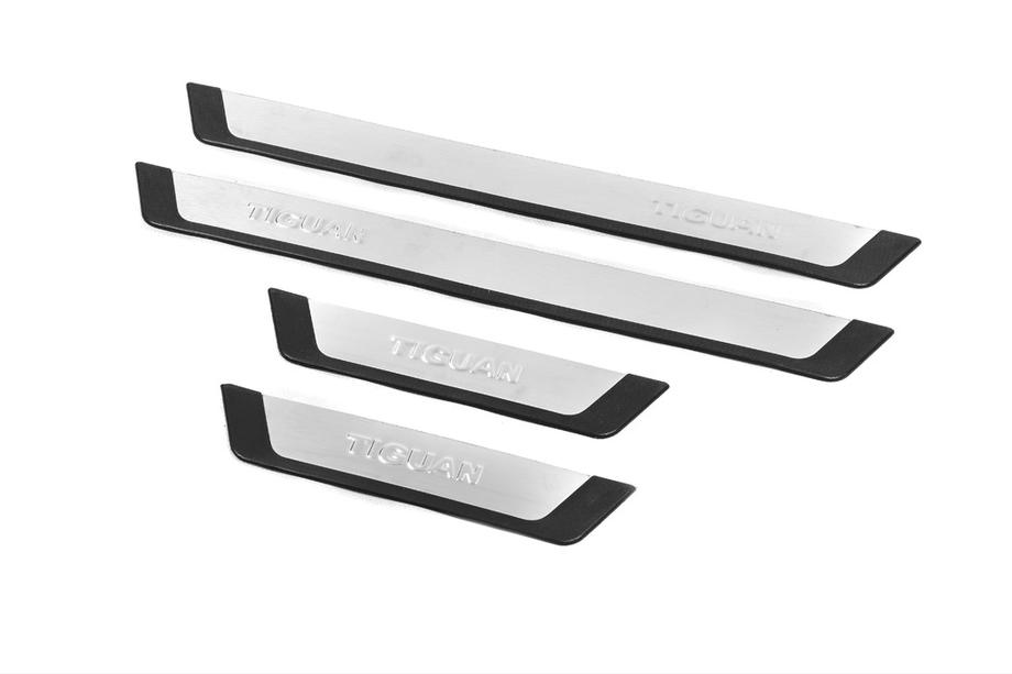 Volkswagen Tiguan 2007-2016 Door Sill Protectors Omsa Flexill (4 pcs, Stainless Steel) Photo 2