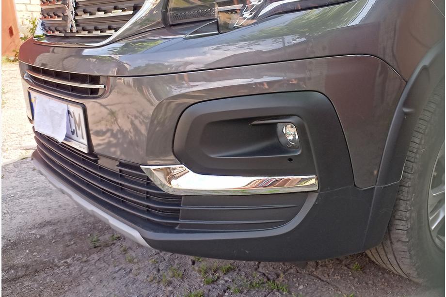 Peugeot Partner/Rifter 2019- Fog light covers (2 pcs, stainless steel) Image