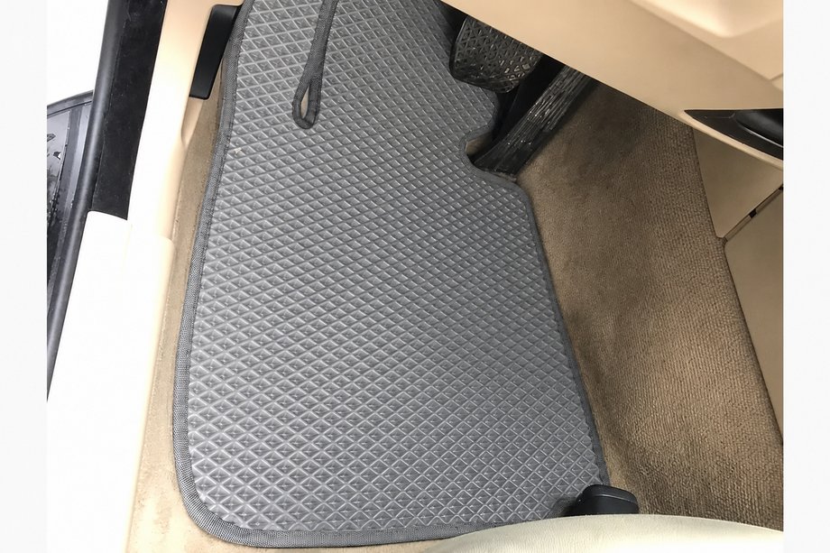 BMW 3 Series E90/E91 2005-2011 EVA Floor Mats (Gray) Image