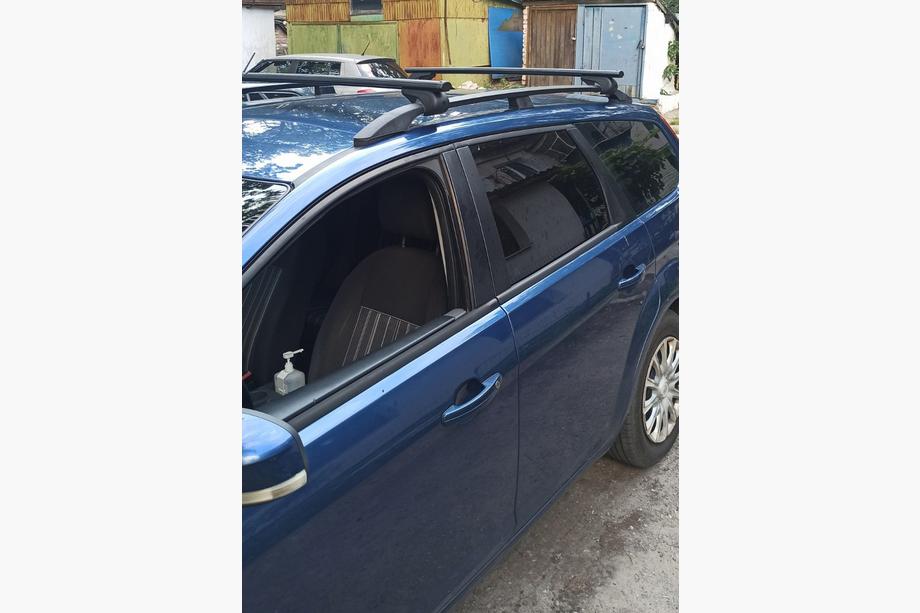 Ford Focus II 2008-2011 Lockable cross bars for standard roof rails Bold Bar V1 (2 pcs) Photo 3
