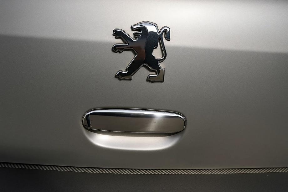 Peugeot 307 2001-2008 Chrome Tailgate Handle Cover (Stainless Steel) Image