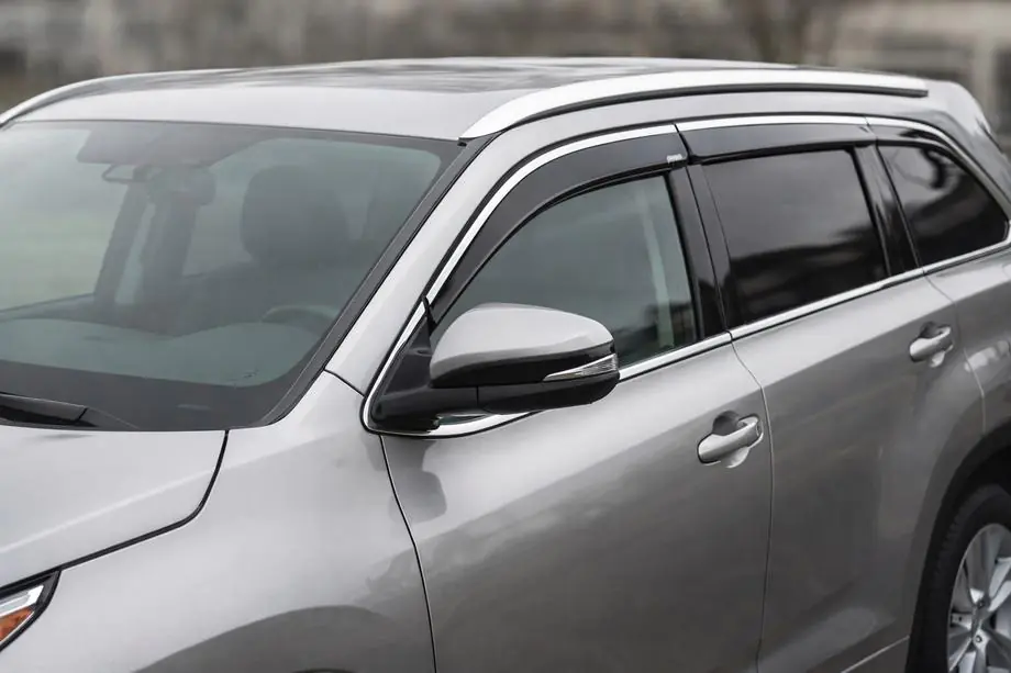 Toyota Highlander 2013-2019 Window deflectors with chrome trim (4 pcs, Niken) Image