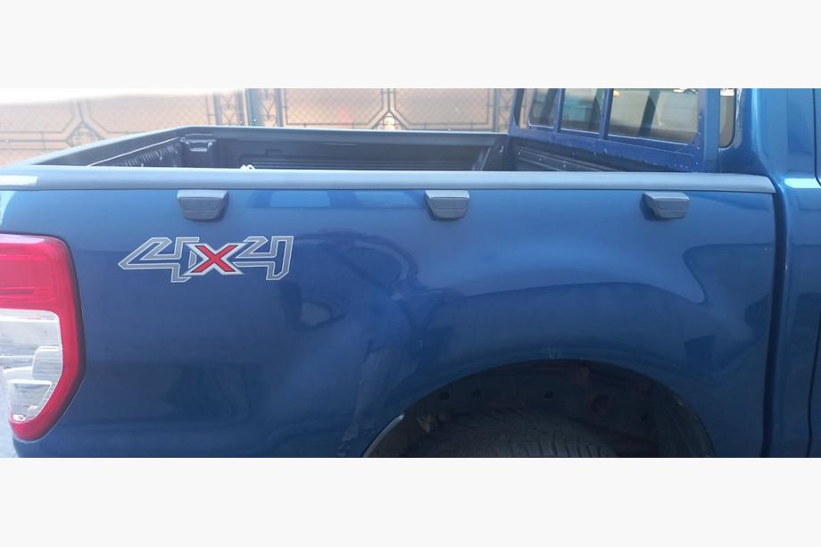 Ford Ranger 2011–2022 Tailgate edge protector (2015-2022, 3 pcs) Photo 2