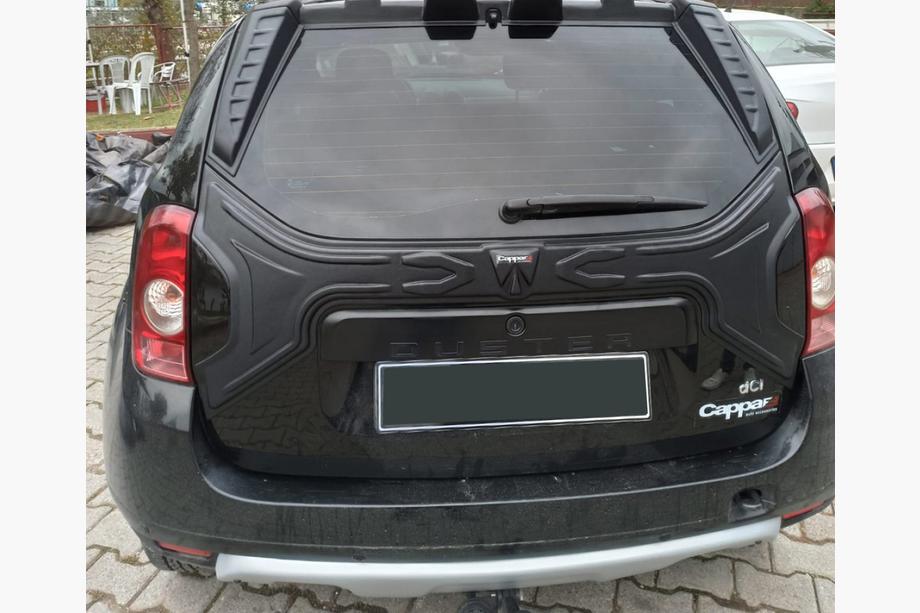 Renault Duster 2008–2017 Plastic Trunk Lid Cover Photo 4