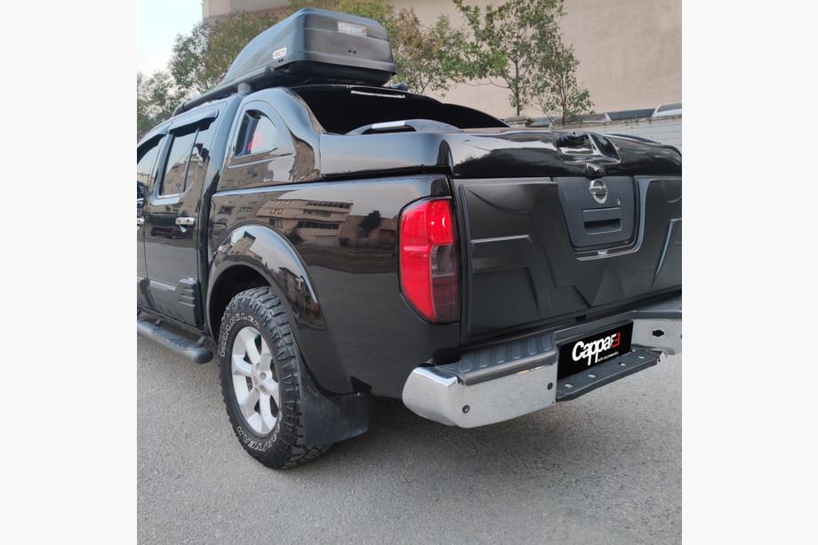 Nissan Navara 2006-2015 Trunk Lid Trim (ABS) Photo 3