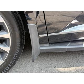 Original Premium Mud Flaps (4 pcs, vehicles with side steps) photo 1