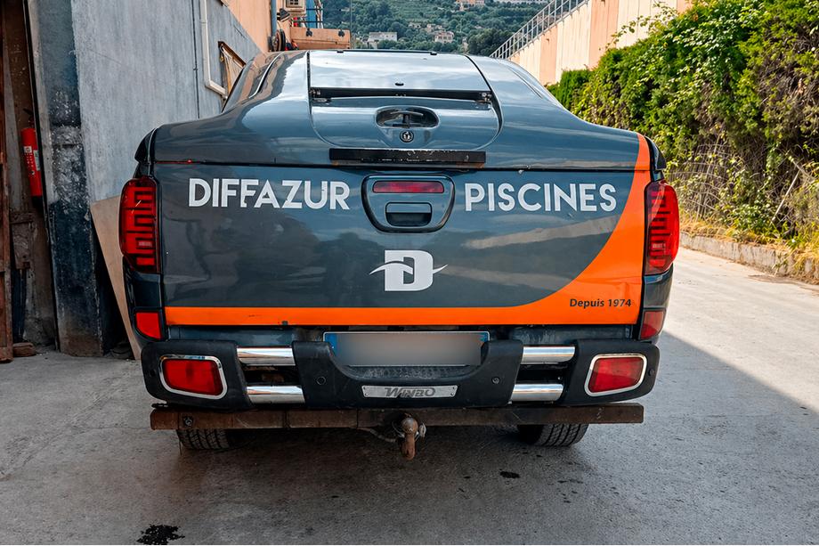 Universal Rear Guard D124537 Image