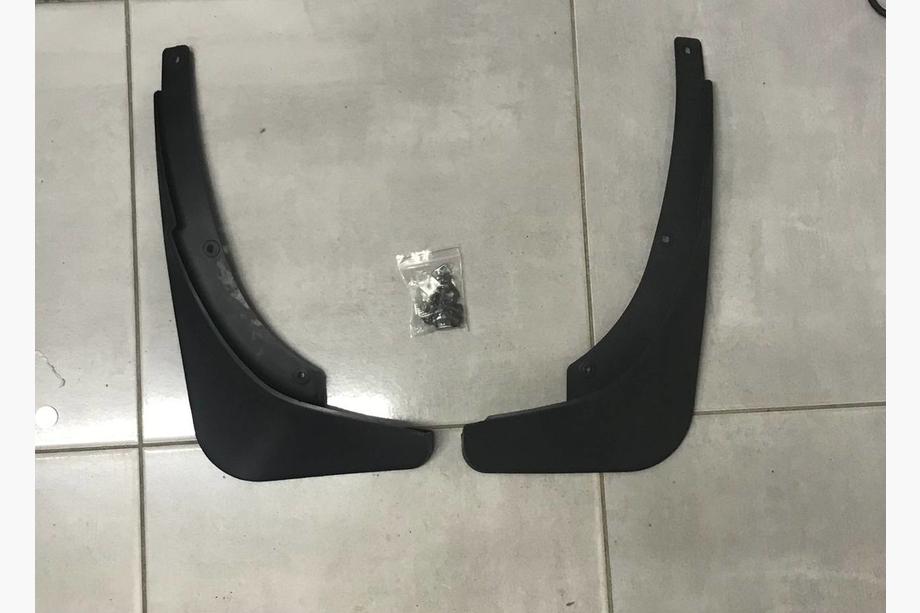 Skoda Yeti 2009-2017 Premium Rear Mud Flaps (2 pcs) Image