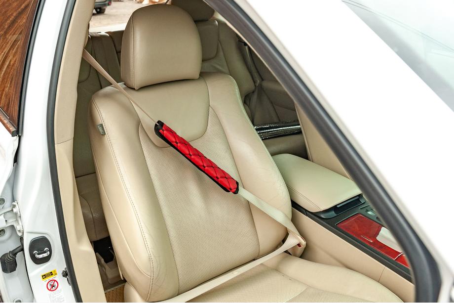 Seat Belt Pads ECO (2 pcs, Red with Black Stitching) Photo 2