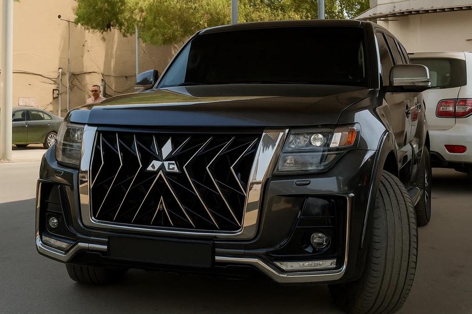 Mitsubishi Pajero Wagon IV 2006-2021 Body Kit Black Hawk Image