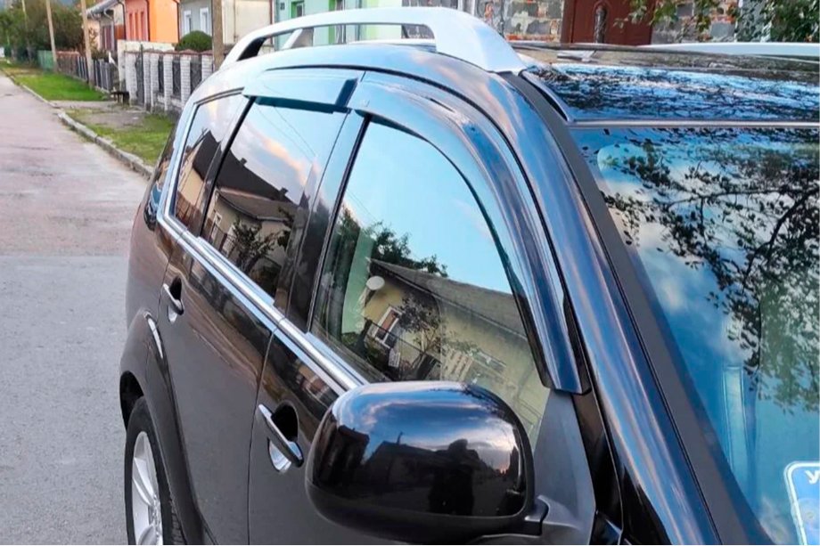 Peugeot 4007 2007-2013 Window Deflectors (4 pcs, HIC) Image