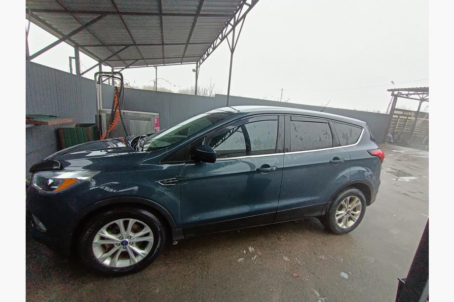 Ford Kuga/Escape 2013-2019 In-channel window deflectors (Esa, 4 pcs) Photo 2
