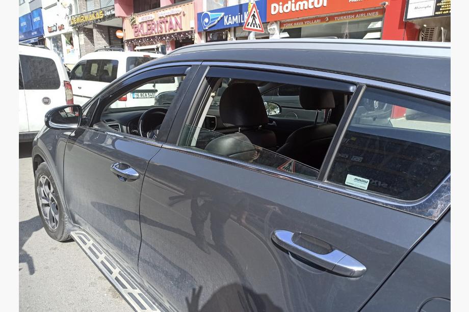 Kia Sportage 2015-2021 In-channel window deflectors (Esa, 4 pcs) Image