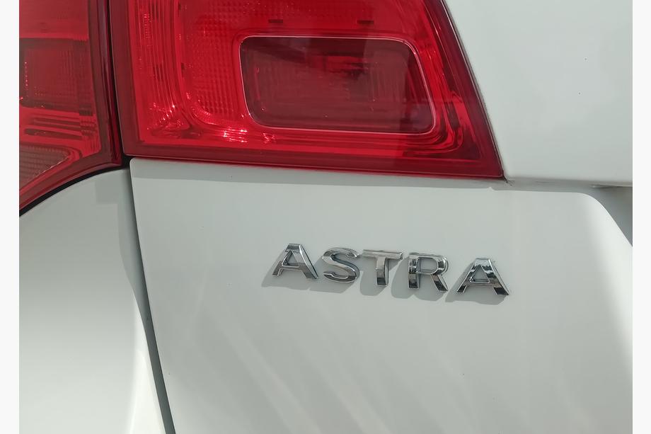Opel Astra J 2009-2015 Emblem Astra 5177042 (120mm x 17mm) Photo 1