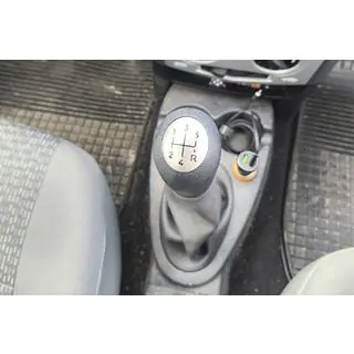 Gear Shift Knob 8200079112 (black with chrome) photo 3