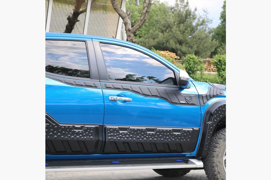 Mitsubishi L200 2015-2024 Upper Door Moldings 2019+ (6 pcs, ABS) Image