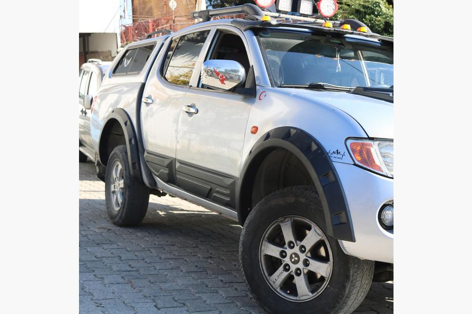 Mitsubishi L200 2006-2015 Fender Flares (EuroCap) Image