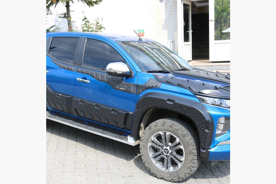 Mitsubishi L200 2015-2024 Fender Flares V2 (2019+, EuroCap) Image