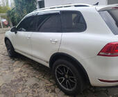 Volkswagen Touareg 2010-2018 Window Deflectors with Chrome Trim (4 pcs, Niken) photo 1