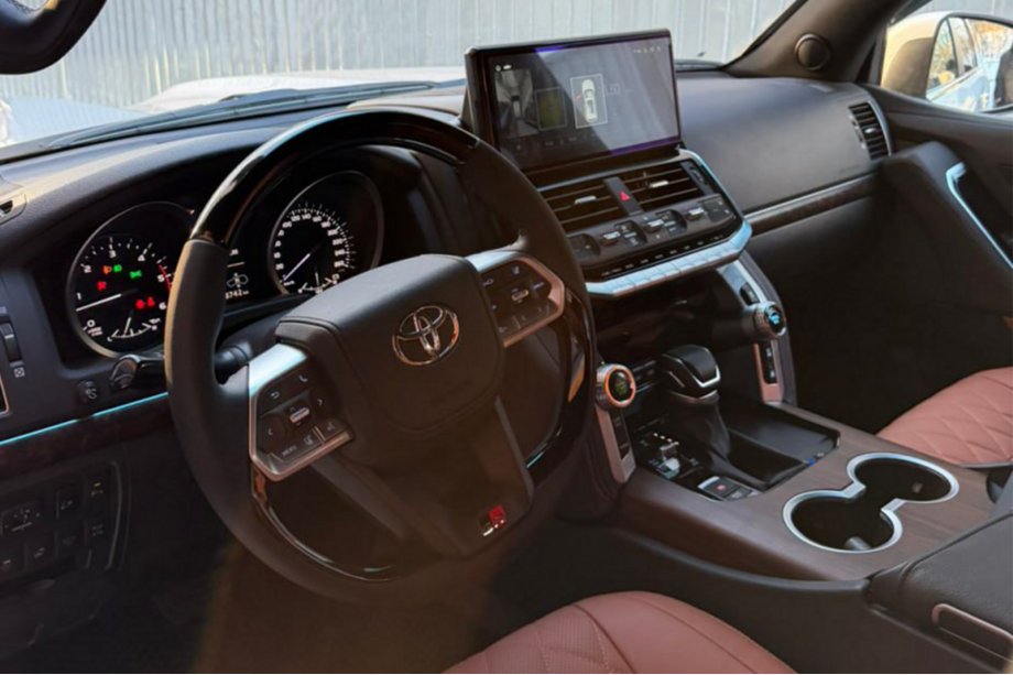 Toyota Land Cruiser 200 2007-2021 Interior Upgrade Kit for LC300 Photo 3