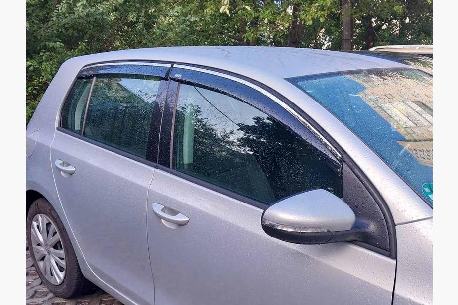 Volkswagen Golf 6 2008-2014 Window Deflectors with Chrome Trim Niken (HB, 4 pcs) Image