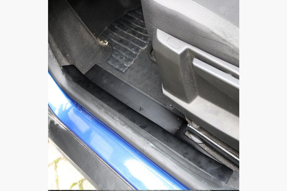 Renault Duster 2018-2024 Interior door sill protectors EuroCap (5 pcs, ABS) Photo 5