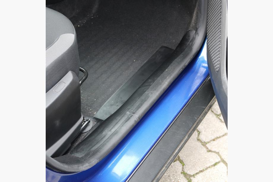 Dacia Duster 2018-2024 Interior door sill protectors EuroCap (5 pcs, ABS) Photo 6