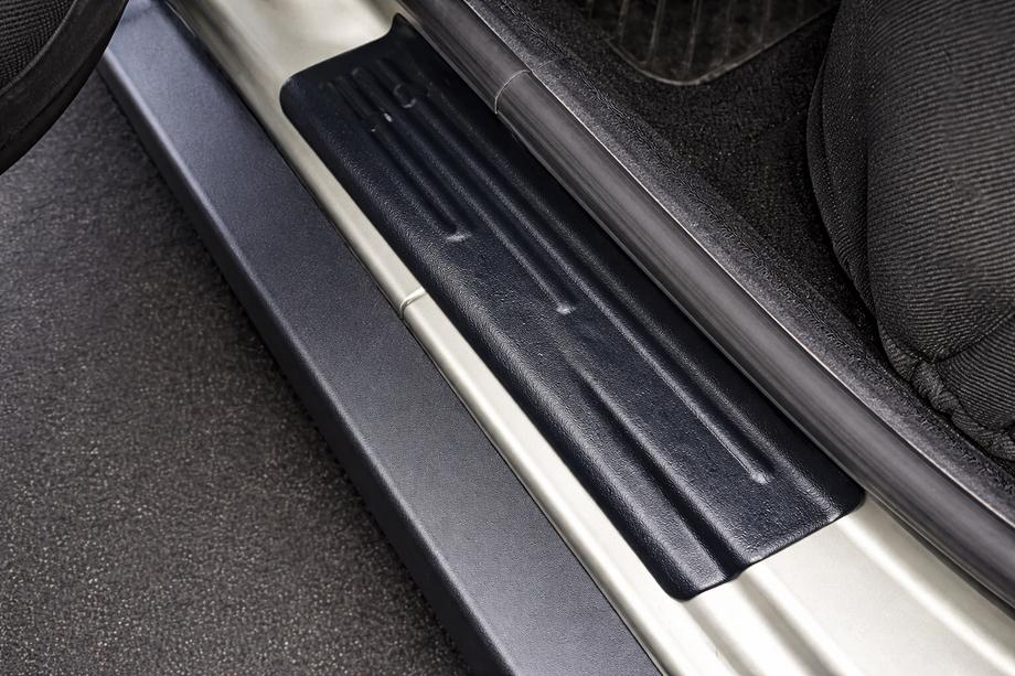 Renault Duster 2008–2017 Interior door sill protectors EuroCap (4 pcs, ABS) Photo 2
