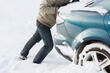 What to do if the car is stuck in the snow? photo 1