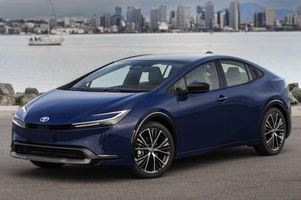 Review of the new generation of the Toyota Prius hybrid model