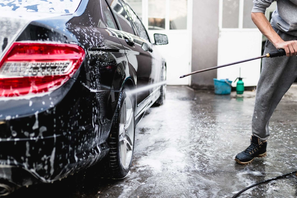 How to properly wash a car at a car wash?