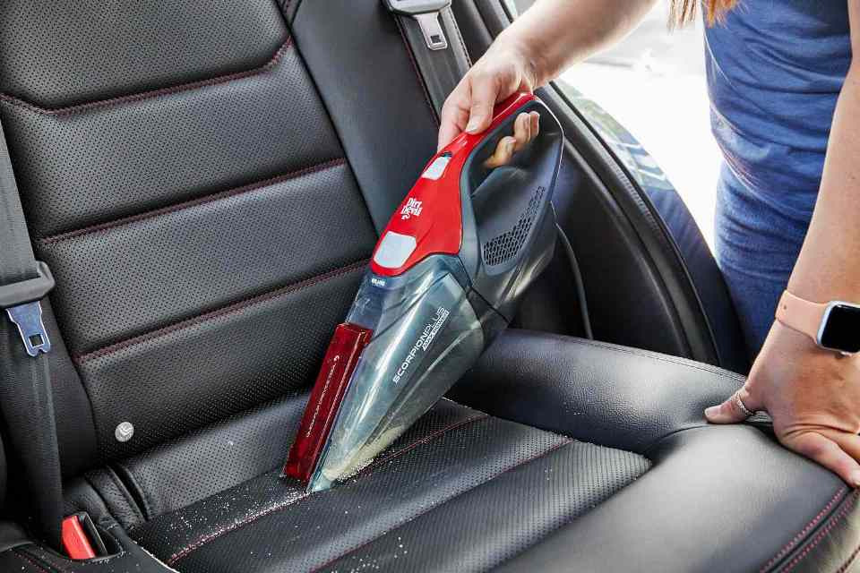 Car vacuum cleaner: pros and cons, how to choose