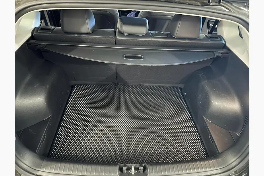 Kia Niro 2016–2021 EVA Trunk Mat (black) Image