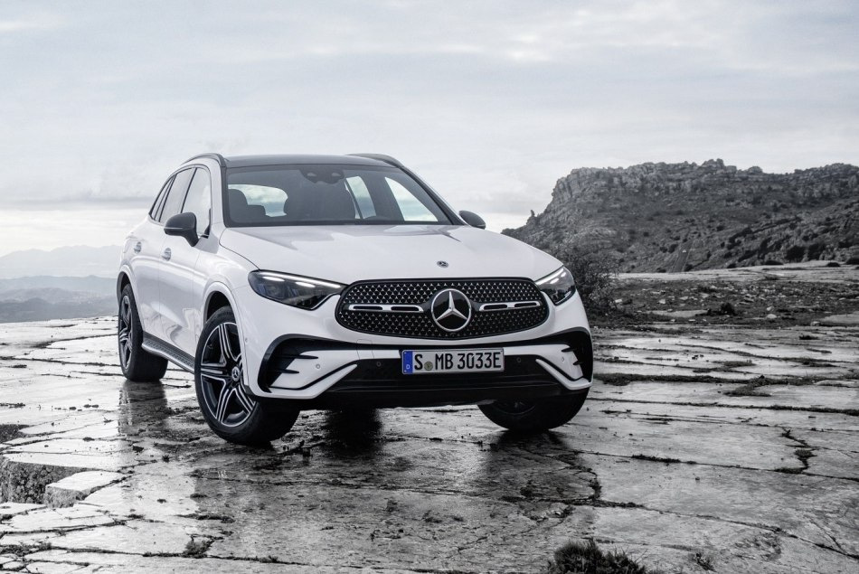 Review of the all-wheel drive crossover of the second generation Mercedes-Benz GLC