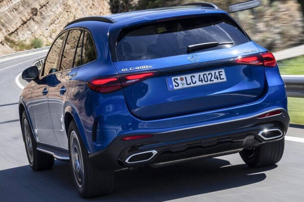 Review of the all-wheel drive crossover of the second generation Mercedes-Benz GLC Photo 3