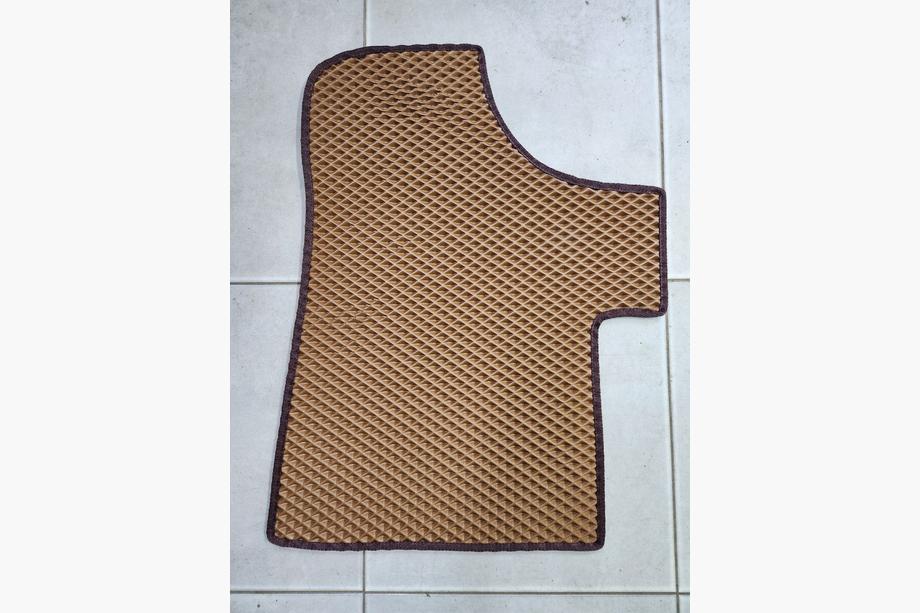 Mercedes Vito W639 2004-2014 Mercedes Vito W639 EVA Rubber Floor Mats (Brick Color) 2+1 DISCOUNT Photo 3