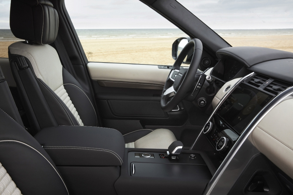 Review of the fifth generation of the Land Rover Discovery SUV