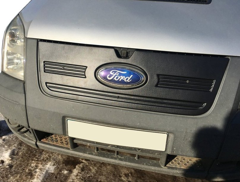 Winter cover on the radiator grill and its benefits