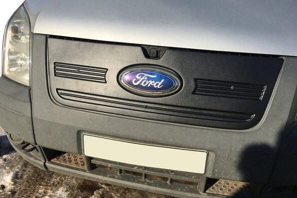 Winter cover on the radiator grill and its benefits