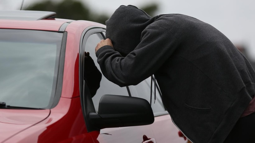 How to protect a car from intruders